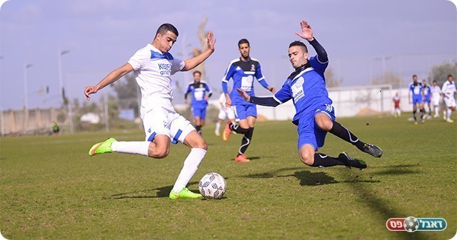 מתן בן סימון מנסה לעצור את חיג׳אזי (ארנון לוי)